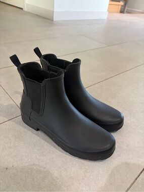 Hunter Women’s Black Chelsea Rain Ankle Boots